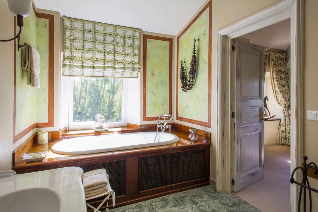 Chateau Talaud Bed and Breakfast Loriol-du-Comtat Habitación foto