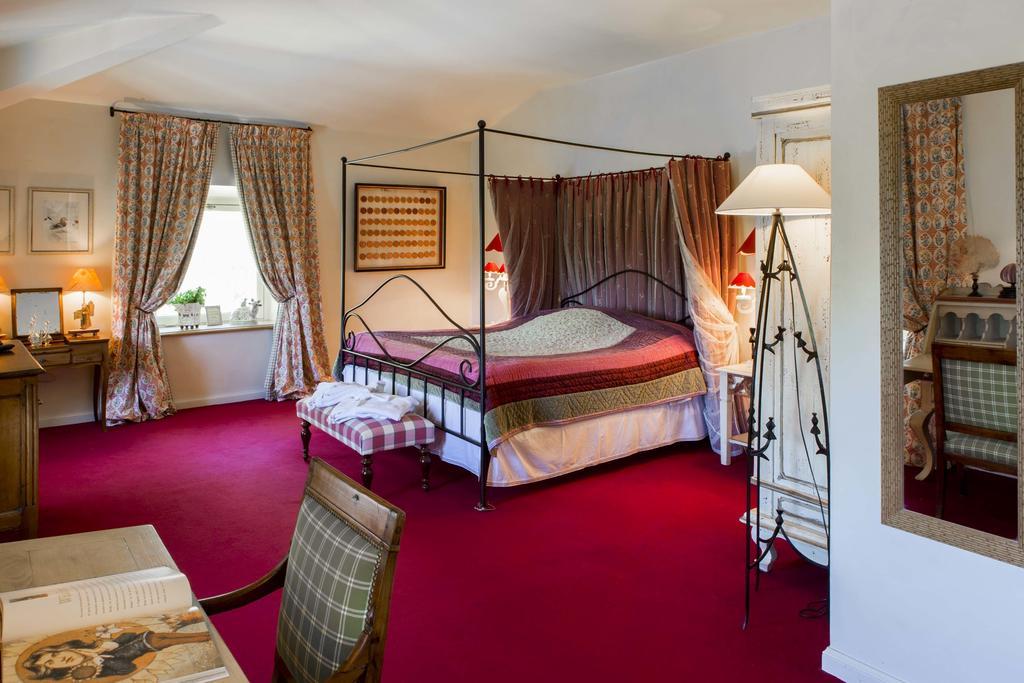 Chateau Talaud Bed and Breakfast Loriol-du-Comtat Habitación foto